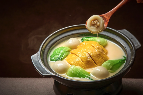 上海姥姥全新餐牌登場 鮮肉湯圓沙鍋團圓雞/麻辣小籠包/限定雞尾酒