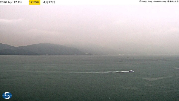 東鐵線阿伯對準路軌小便！嘔心畫面瘋傳 網民崩潰嘲諷：終於搵到異味源頭