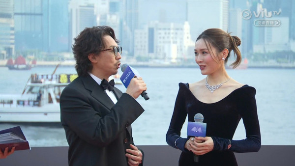 金像獎2026｜李佳芯貴氣晚裝艷壓紅地毯現場！深U領口首度亮相隔籬台ViuTV