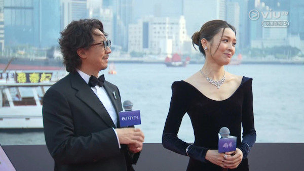 金像獎2026｜李佳芯貴氣晚裝艷壓紅地毯現場！深U領口首度亮相隔籬台ViuTV