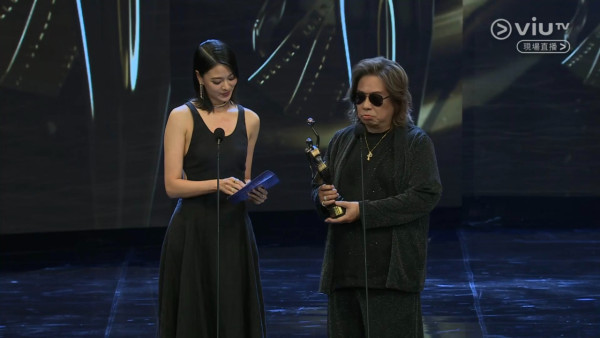 金像獎2026｜林敏驄台上失控無厘頭「呢度TVB」 直播最尷尬一幕Amy Lo急救場