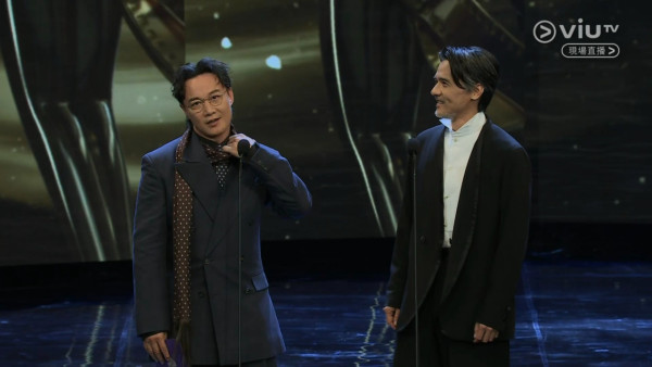 金像獎2026｜陳奕迅遭馮德倫開火揶揄即面色一沉 「老羞成怒」爆金句：你聽我講！