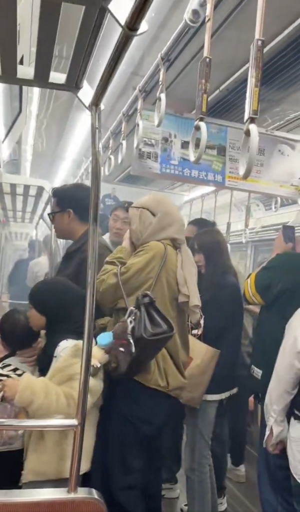 Threads: @Carouselambra8