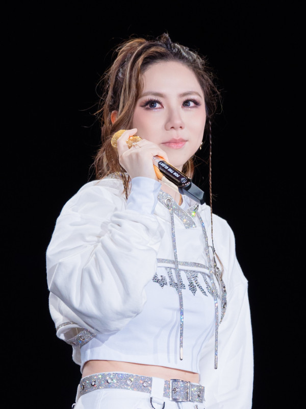 鄧紫棋G.E.M.突然驚爆患遺傳病隱疾 自揭無症狀病情：我挺佩服我自己