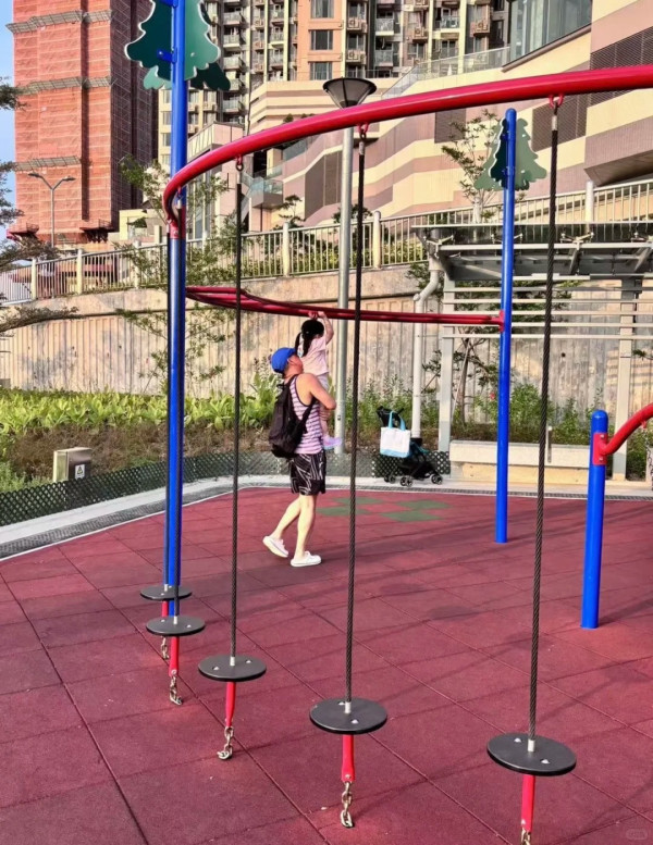 港爸湊仔獲激讚！內地妻呻老公「只係擺設」美研究：老豆做1件事子女更少病