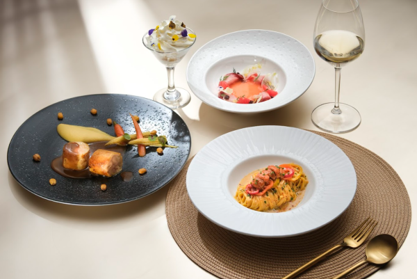 母親節自助餐2026︱全港20+母親節餐廳推介 早鳥7折/4人同行媽媽半價！豪食燕窩花膠+激送燕窩下午茶/美容療程