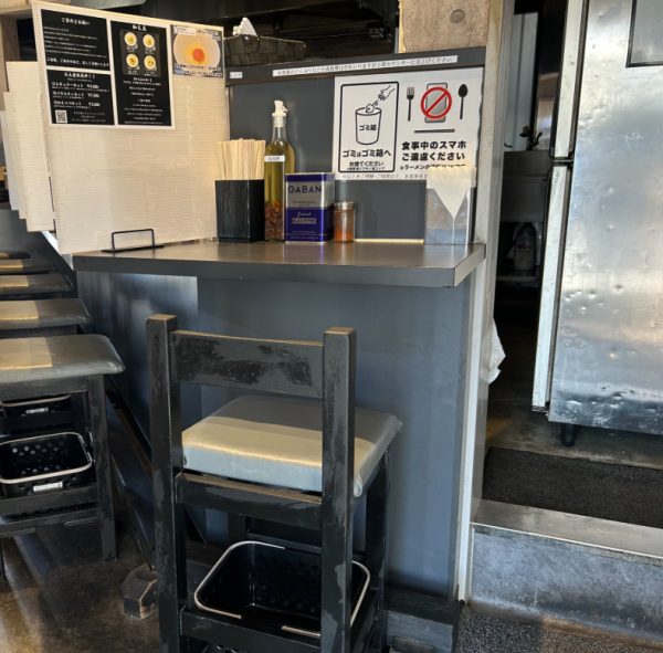 日本拉麵名店下令食拉麵禁玩手機違者逐客不退款 老闆崩潰揭：食客在店內睇AV