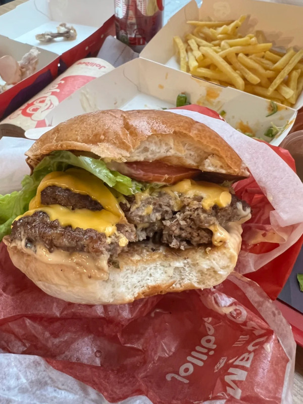 Jollibee突發買一送一優惠！人均$24.5歎炸雞＋漢堡＋飲品／免費炸雞1招換領教學 (即睇指定分店)