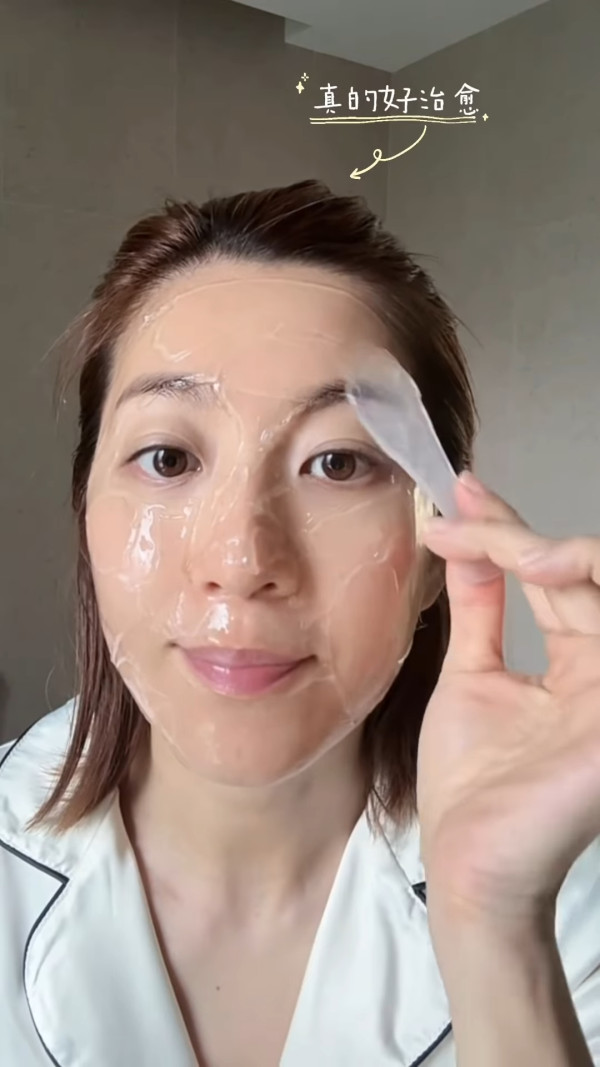 陳自瑤終極素顏曝45歲真實皮膚狀態！超近鏡毫不掩飾令網民驚嘆：黑眼圈都冇