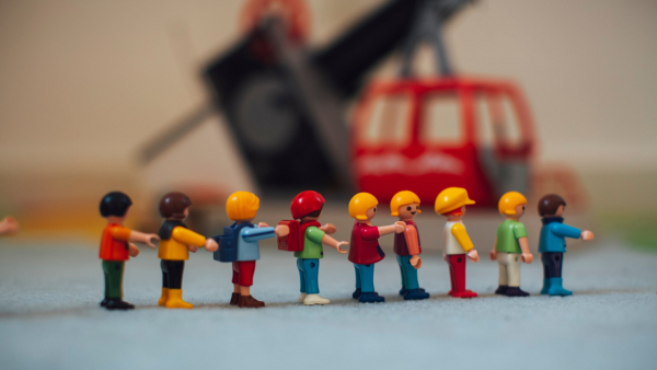 麵包扣用完唔好扔！港人教6大隱藏用途 必學1招救返斷拖鞋：慳返幾百蚊