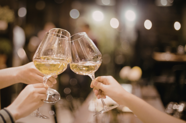 麵包扣用完唔好扔！港人教6大隱藏用途 必學1招救返斷拖鞋：慳返幾百蚊