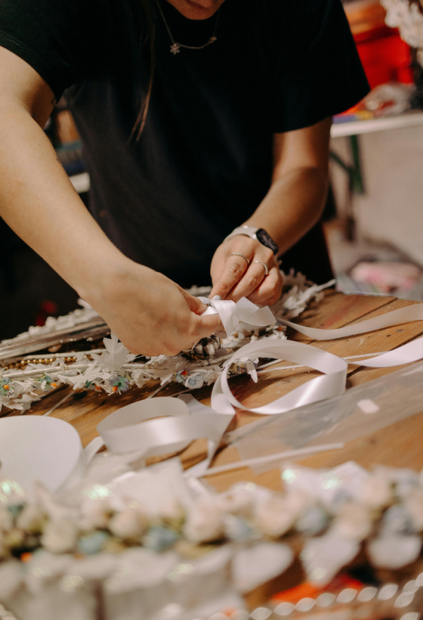 麵包扣用完唔好扔！港人教6大隱藏用途 必學1招救返斷拖鞋：慳返幾百蚊