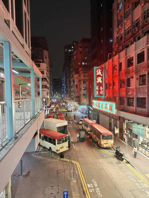 $3,699 玩到潛望長焦？ Nothing Phone (4a) 實測：70 倍 AI 變焦實測、4500nits 屏幕 規格「越級」挑戰旗艦