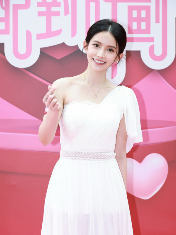 正義女神｜30歲新晉小花陳若思「虐貓」演技驚艷！背景大起底理財策劃轉行選港姐