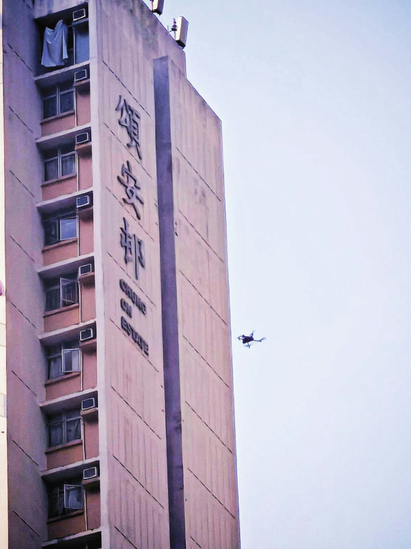 街頭聚賭無所遁形！警方首用無人機高空巡查屋邨馬鞍山揭賭檔 預告加碼 845 萬增購加大機隊數