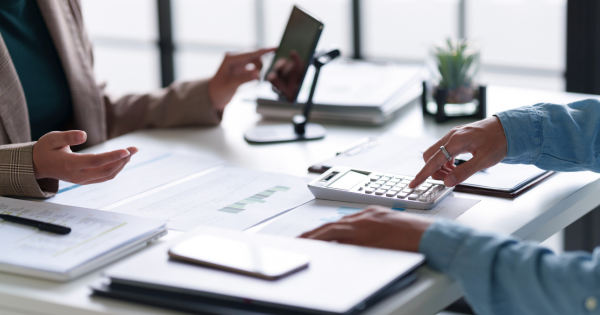 AI觸發永久裁員潮！恐淘汰50%白領 IBM揭3大職位率先開刀 呢類人逆勢加薪