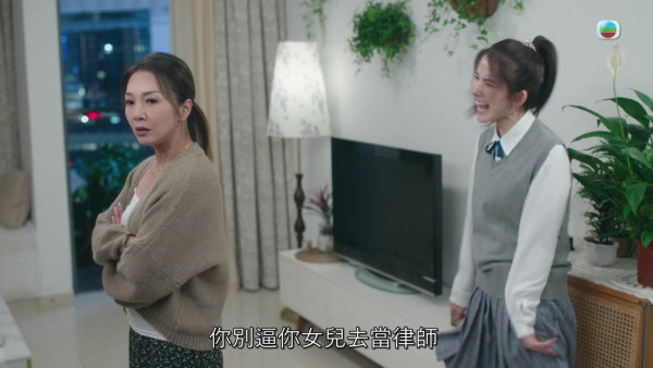 正義女神丨陳若思終極失控刀刺「控制狂母」激動揼地爆Seed變面癲瘋演技吸正評