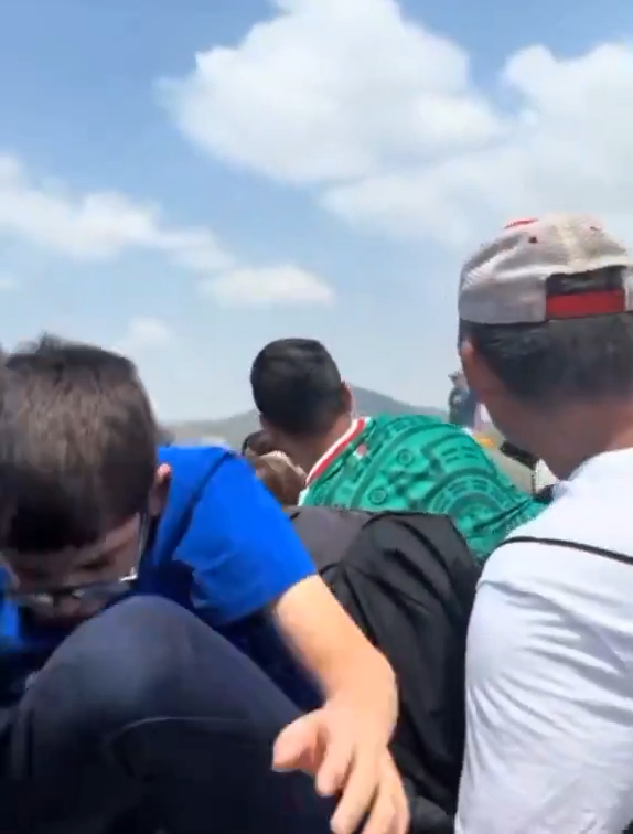 有片｜男子墨西哥金字塔頂突然向人群開槍 釀成遊客1死13傷槍手自盡身亡 