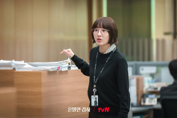 秘戀稽核中線上看｜劇情5大看點：申惠善孔明上演限制級辦公室愛情+HBO MAX播出時間