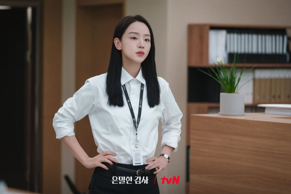 秘戀稽核中線上看｜劇情5大看點：申惠善孔明上演限制級辦公室愛情+HBO MAX播出時間