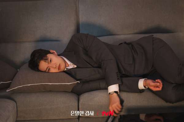 秘戀稽核中線上看｜劇情5大看點：申惠善孔明上演限制級辦公室愛情+HBO MAX播出時間