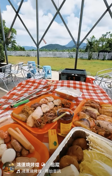 「鴻運燒烤煌」主推4小時任飲任食自助港式燒烤，提供逾50款燒烤食品及飲品。圖片來源：Facebook@鴻運燒烤煌