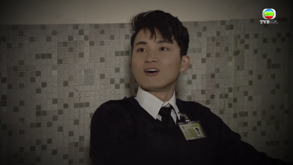 有網民聯想到TVB劇集《愛·回家之開心速遞》中的角色金城安，笑言「金城安10年前已經喺時代嘅尖端」。圖片來源：劇集示意圖