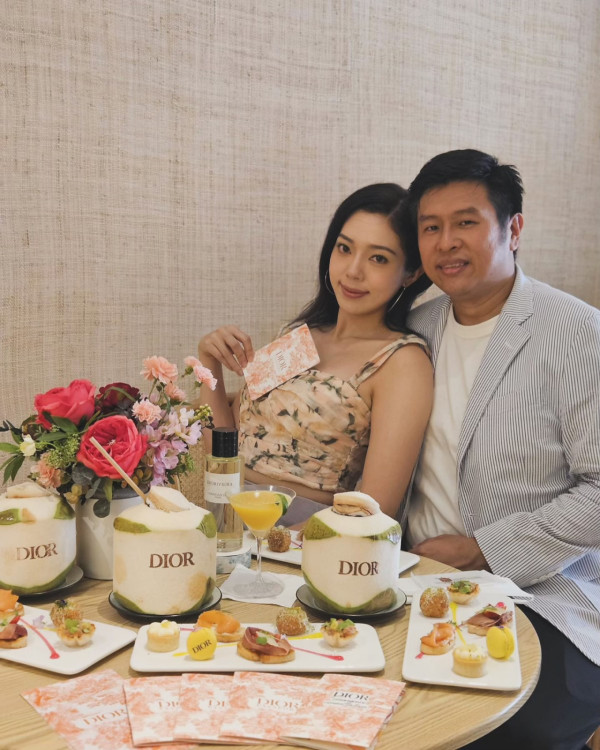 38歲索爆人妻IG拋震撼彈宣布離婚！無預警結束九年夫妻關係︰共同撫養女兒