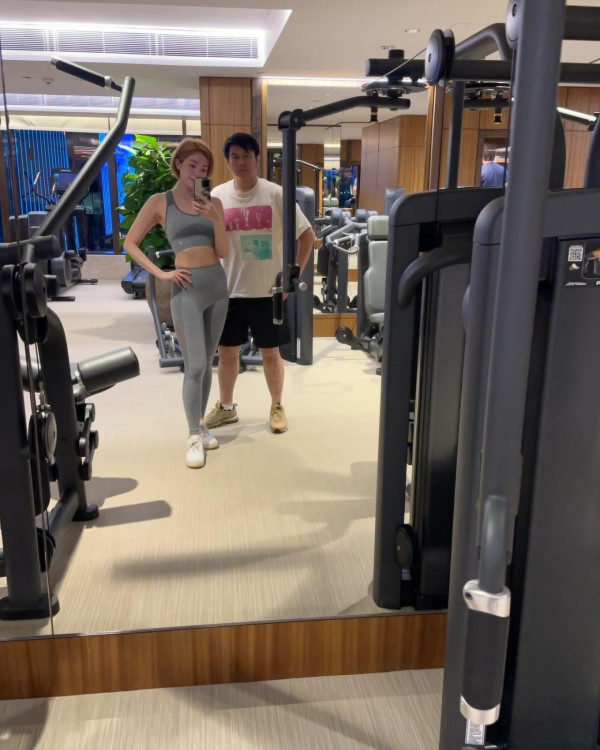 38歲索爆人妻IG拋震撼彈宣布離婚！無預警結束九年夫妻關係︰共同撫養女兒