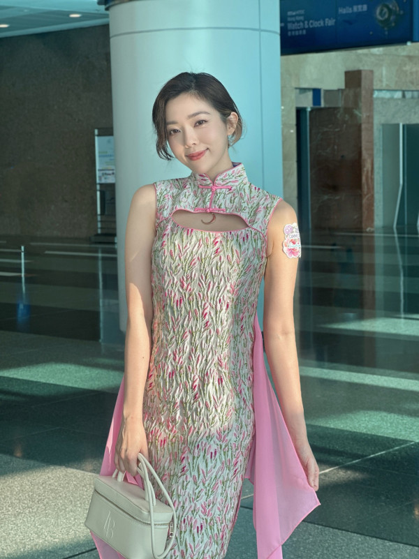 38歲索爆人妻IG拋震撼彈宣布離婚！無預警結束九年夫妻關係︰共同撫養女兒