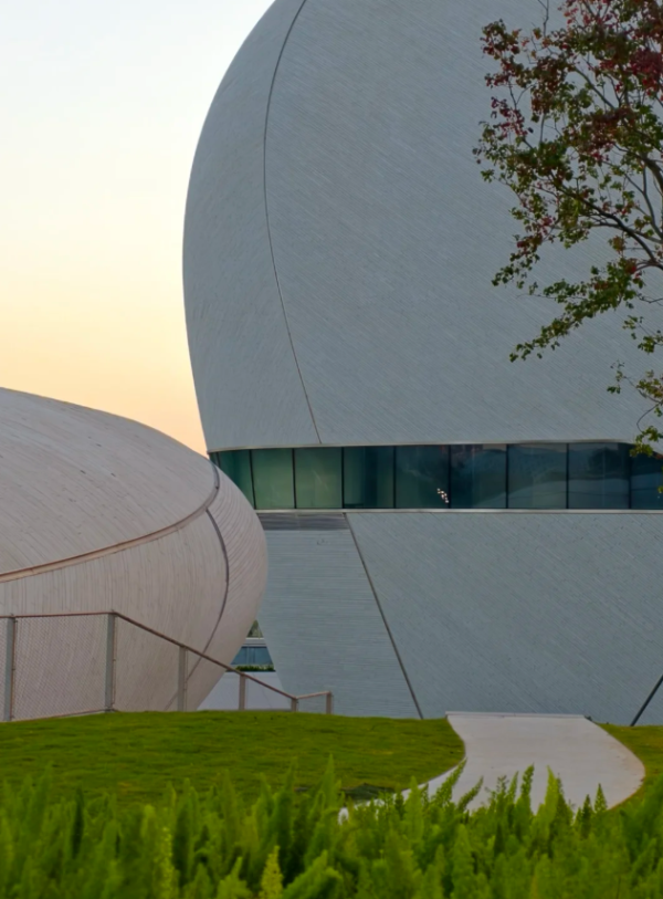 深圳南山圖書館地鐵直達！絕美木質天窗、寧靜自修區文青打卡必去 