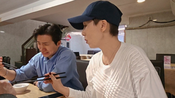 試真D｜江美儀廣州挑戰「全蟲蟲宴」畫面極震撼！原隻水曱甴嚇到GM驚現毁容級表情