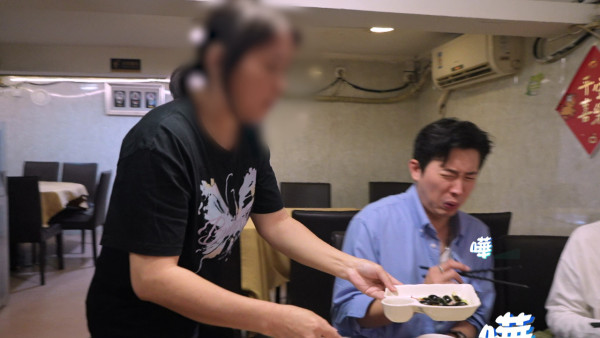 試真D｜江美儀廣州挑戰「全蟲蟲宴」畫面極震撼！原隻水曱甴嚇到GM驚現毁容級表情