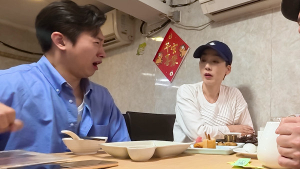 試真D｜江美儀廣州挑戰「全蟲蟲宴」畫面極震撼！原隻水曱甴嚇到GM驚現毁容級表情