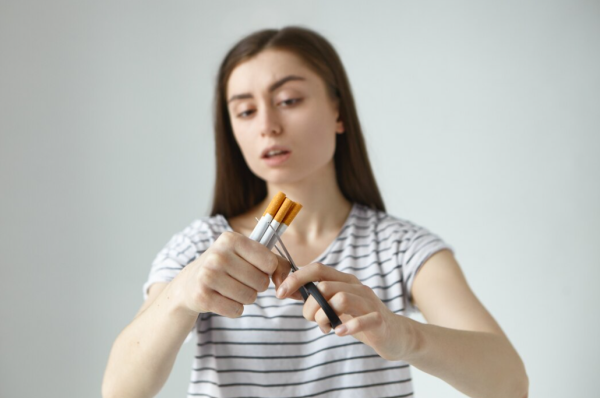 遊英注意|英國通過史上最嚴禁煙令!這年後出生終身禁買煙
