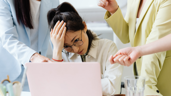 職場抉擇：5萬經理定6萬副經理？網民一面倒揀佢 揭「Title留人」心寒手段