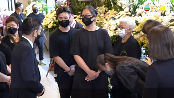 施明設靈｜李家鼎再度暴瘦驚現「紙片人」身形 容貌憔悴精神枯竭令人憂心