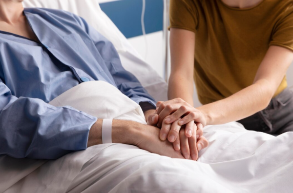 新冠變種「蟬病毒」全球擴散！內地爆交叉感染重症風險急增 醫生警告：症狀更重 病程更長 