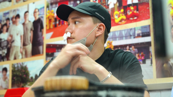 試真D｜江美儀挑戰「三水臭屁醋」一試愛上？隔住口罩都臭到GM反覆作嘔