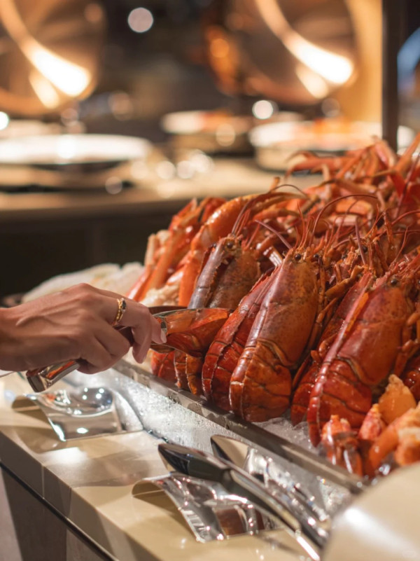 文華東方酒店自助餐買一送一！全新龍蝦海鮮主題 任食蟹腳/龍蝦/紅燒花膠/燕窩撻/文華芝士蛋糕！