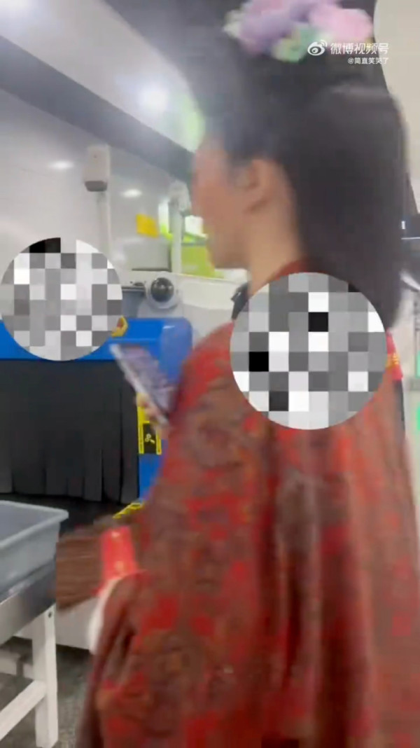 漢服是「奇裝異服」？女子著漢服搭上海地鐵被拒 當場怒批：我們是中國人又不是日本人！ 