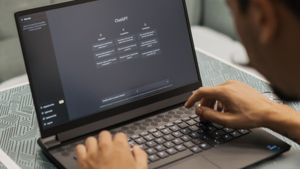 OpenAI再推免費AI課程
