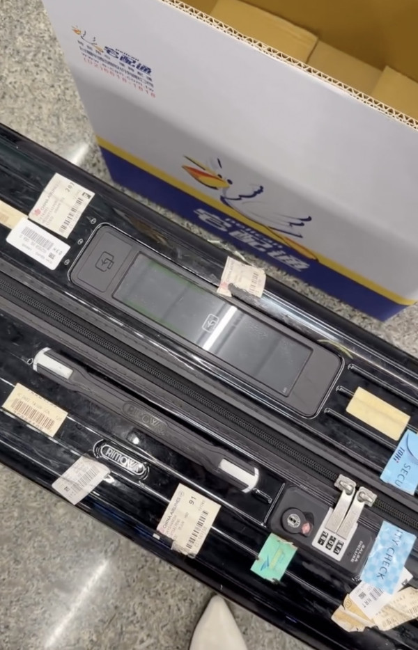 飛機乘客帶1款行李箱遭航空公司拒上機！被逼「寄箱回家」改用紙箱出國 