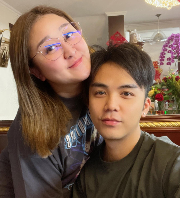 「億萬駙馬」伍富橋太太被爆疑低調懷孕！拍片意外洩密曝光一個細節有喜訊