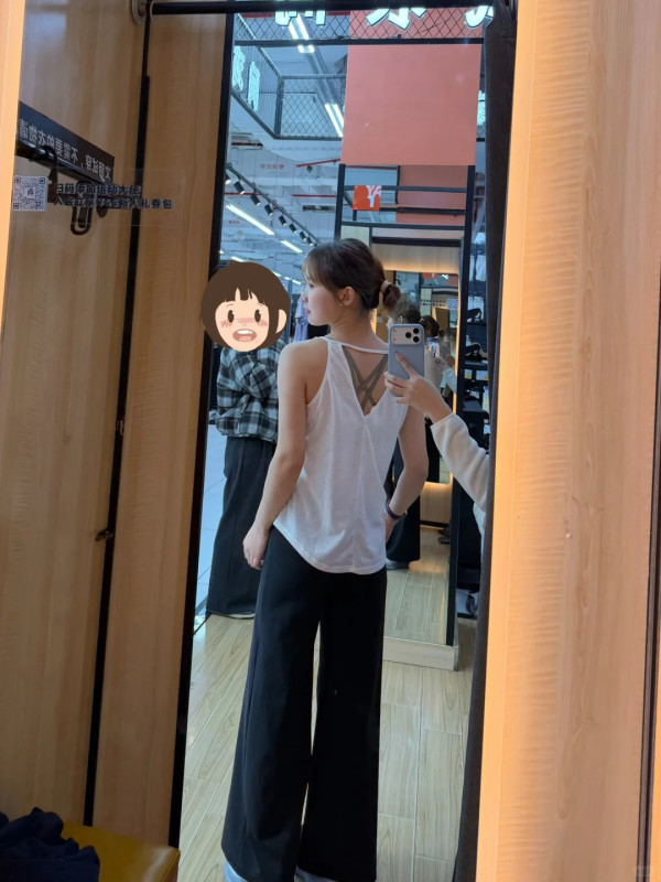 迪卡儂$69顯瘦黑科技！作弊級背心秒遮副乳 網民驚嘆：上背薄2cm