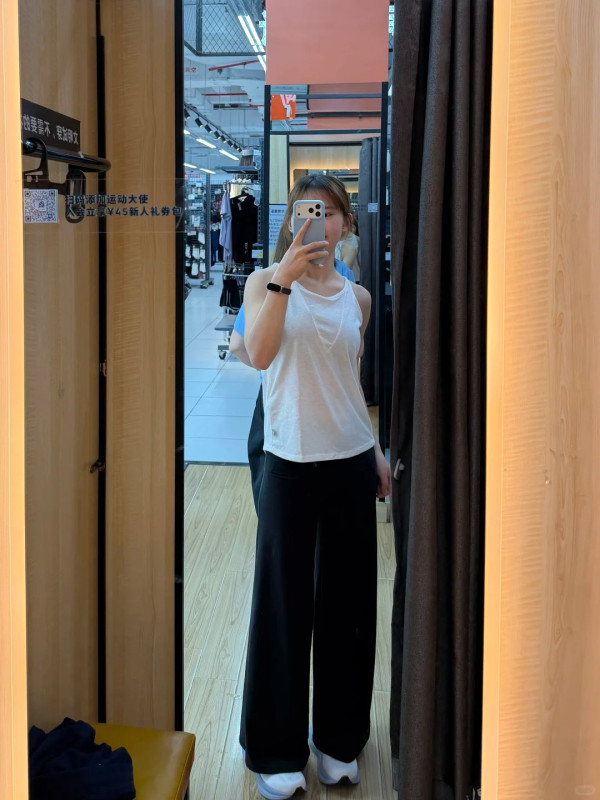 迪卡儂$69顯瘦黑科技！作弊級背心秒遮副乳 網民驚嘆：上背薄2cm