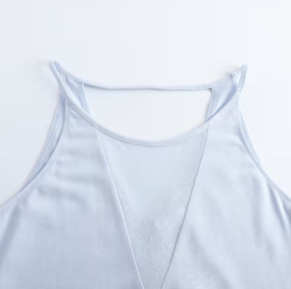 迪卡儂$69顯瘦黑科技！作弊級背心秒遮副乳 網民驚嘆：上背薄2cm