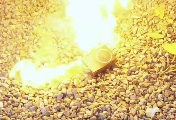 兩品牌尿袋無故爆炸噴火燒屋、名牌袋燒成炭！實測尿袋安全極限 【3大保命徵兆及最新認證】