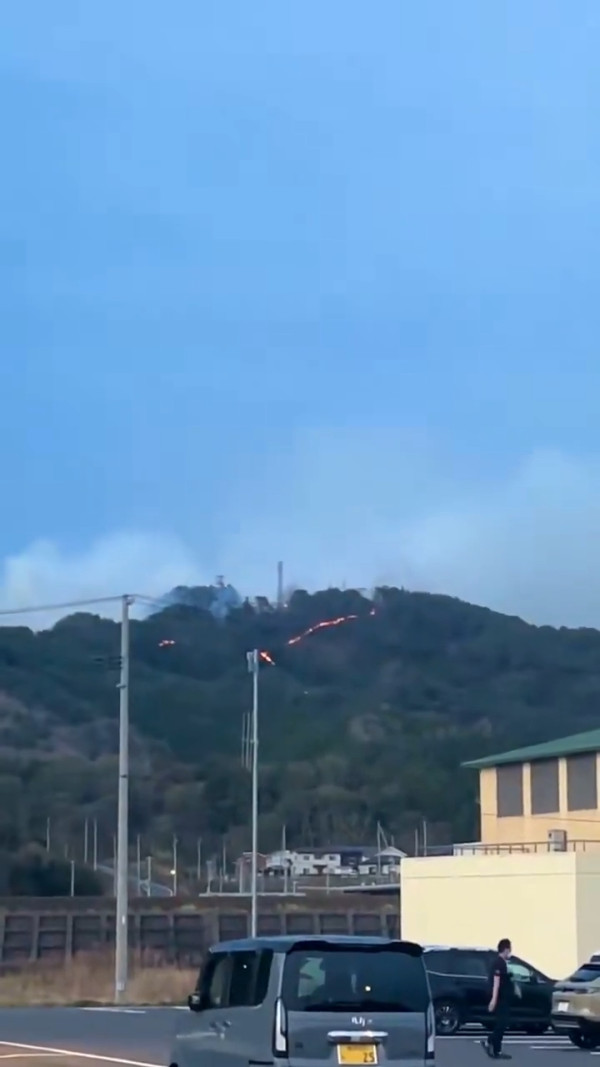 日本岩手縣山火持續三天仍未受控！燒毀面積擴大六倍至1100公頃 逾3千人急疏散 