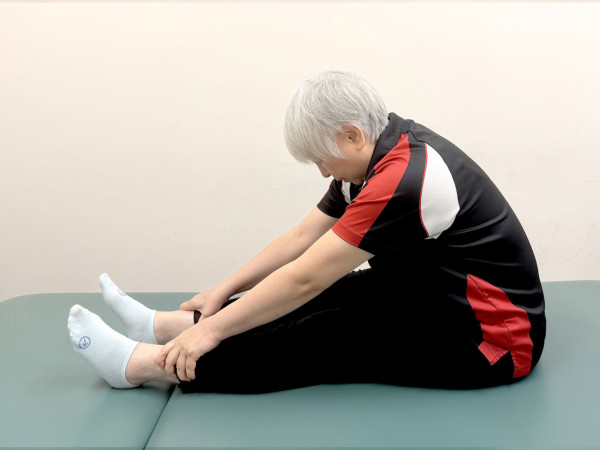 消委會｜半夜睡覺突腳抽筋2招極速自救！專家揭3大預防抽筋飲食清單！切忌「彈震式」越拉越痛 附日常拉伸運動教學